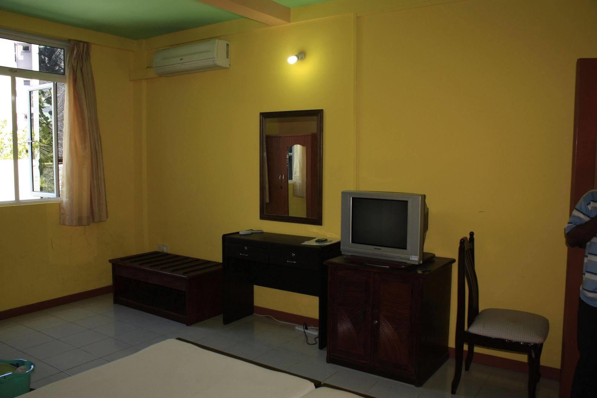 The Park House Hotel Malé Kültér fotó
