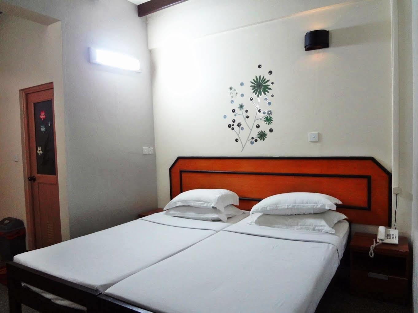 The Park House Hotel Malé Kültér fotó