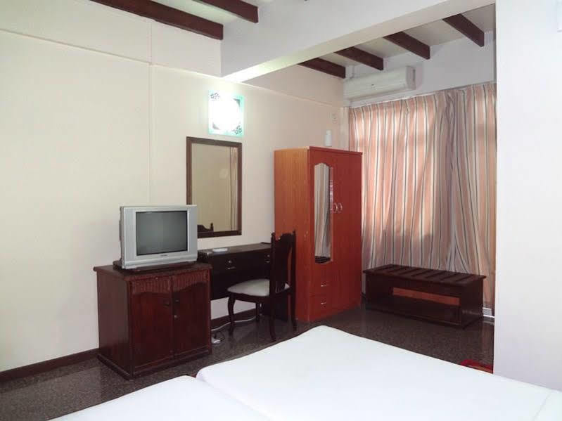 The Park House Hotel Malé Kültér fotó