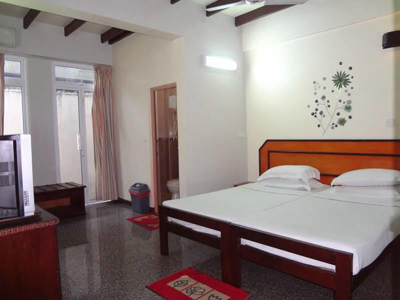 The Park House Hotel Malé Kültér fotó